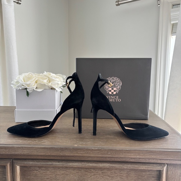 Vince Camuto Black Suede Heels - Picture 2 of 4